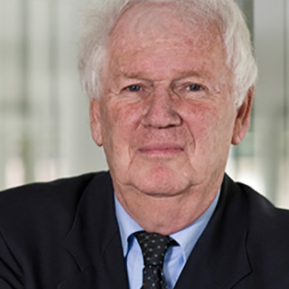 Prof. Dr. Dr. h. c. Uwe H. Schneider
